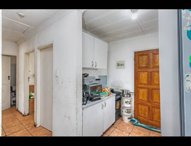 3 BEDROOM HOUSE FOR SALE IN COSMO CITY